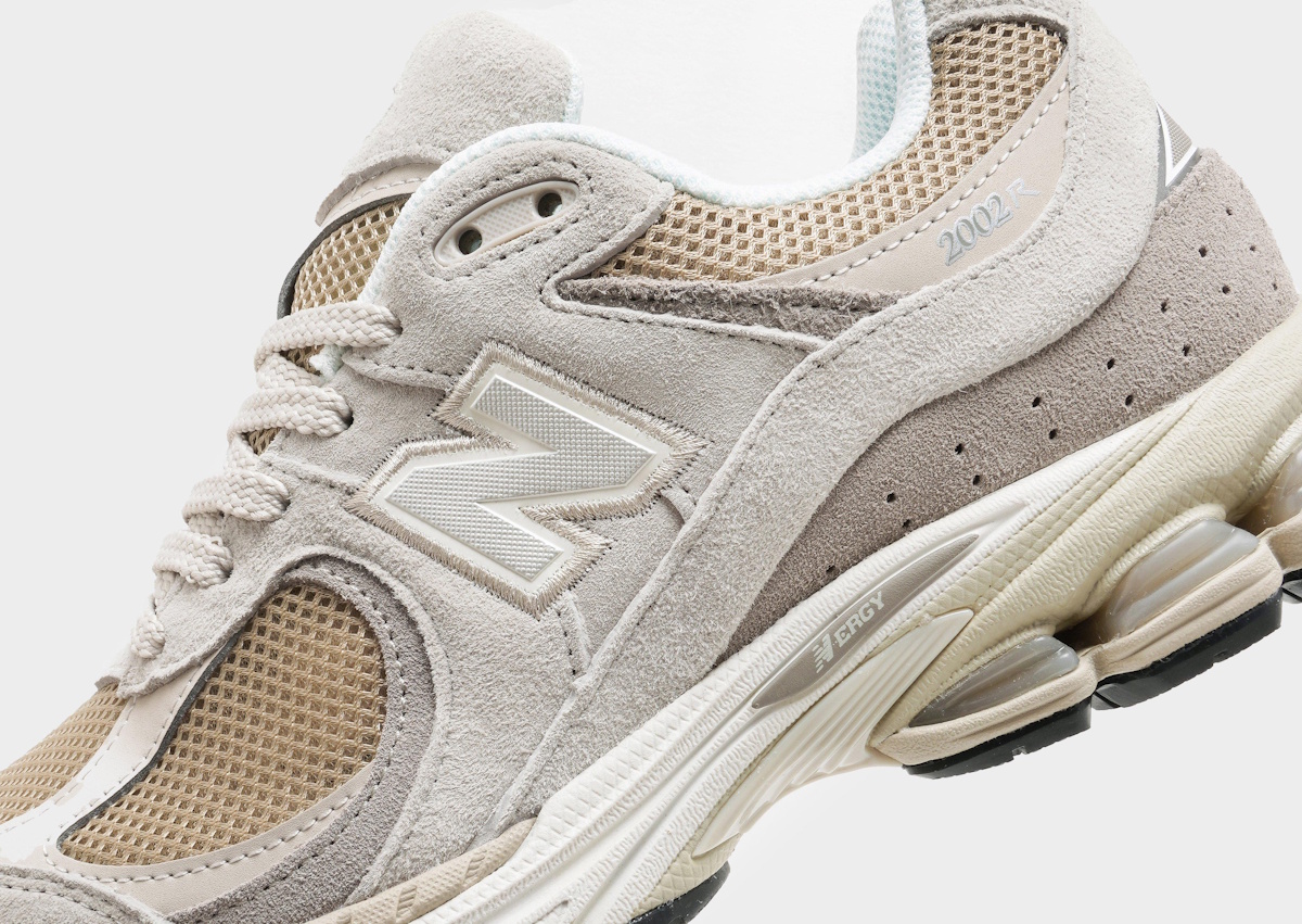 Feel the Materials and Check the Overall Finish